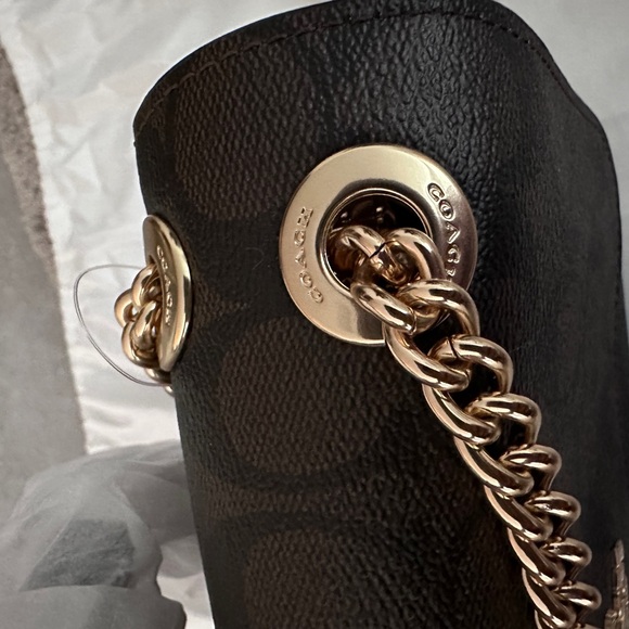 Moving Sale |
Auth Coach Klare? In signature canvas New with original dust bag - Picture 4 of 12